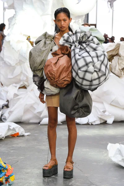 Look 28